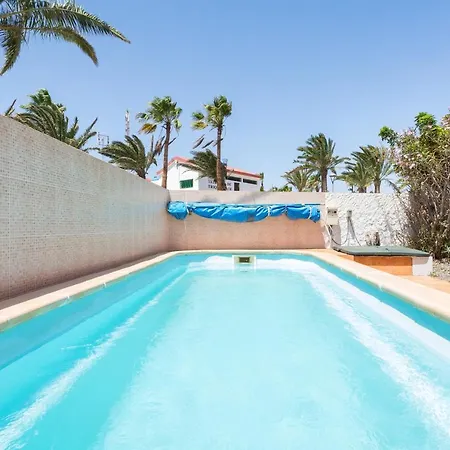 Holiday home Home2book Quiet With Private Pool Triquivijate