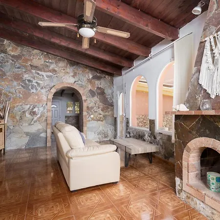 Home2book Quiet With Private Pool Casa de Férias